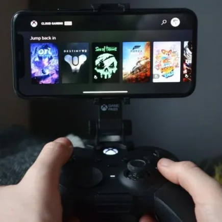 Cloud Gaming di HP: Akhirnya Lancar? Review Pengalaman Gaming 4G/5G di 2025